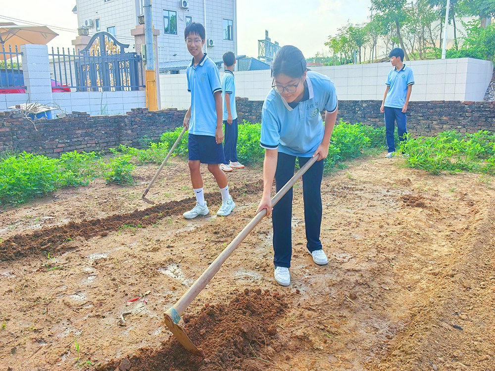 阿坝正规叛逆少年纠正学校推荐与素质培育机构选择指南